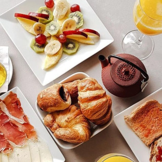 Escapada con Cena en Hotel Can Xiquet 4* (Cantallops, Girona)