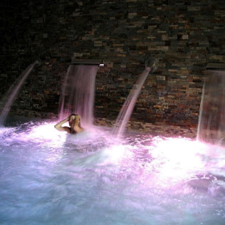 Escapada Relax y Circuito Spa en Hotel Spa Kinedomus Bienestar 4* (Burgos)