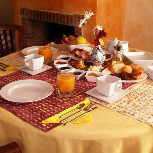 Escapada Relax con Spa y Jacuzzi Privado en Hotel Cerro de Híjar (Málaga)