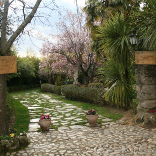 Escapada Relax de 2 Noches con Bañera Hidromasaje en la Posada El Molino del Cubo (San Esteban del Valle, Ávila)