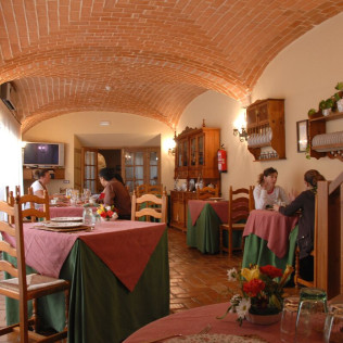 Escapada Romántica con Bañera Hidromasaje y Cena para dos en Hotel Rural La Sinforosa 4* (Badajoz)