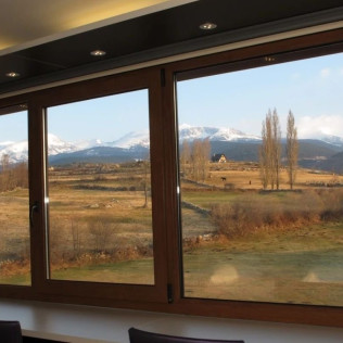 Escapada Romántica con Bañera Hidromasaje en Hotel Mirador (La Cerdanya, Lleida)