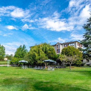 Escapada Romántica con Bañera Hidromasaje en Hotel Mirador (La Cerdanya, Lleida)