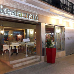 Escapada Romántica con Cena en el Hotel Santa Anna 3* de la Costa Brava (L'Estartit, Girona)