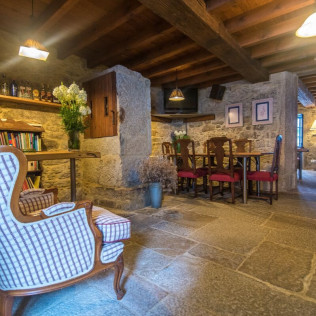 Escapada Romántica con Paseo a Caballo a Casa Perfeuto María (A Coruña)