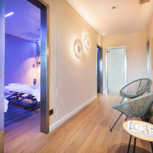Escapada Romántica con Circuito Spa y Masaje en Alexandre Hotel Frontair Congress 4* (Barcelona)