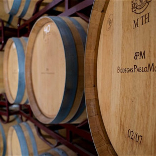 Escapada en Casa Rural & Spa La Graja y Visita Bodegas a Bodegas Pablo Morate, Museo del Vino y Cata para dos (Madrid)