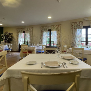 Escapada Rural con Cena en Hotel Palacio las Manillas 3* (Sabiote, Jaén)