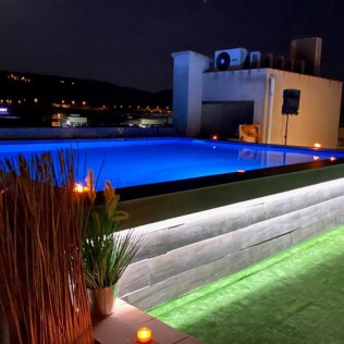 Escapada con Cena en Hotel Fonda Neus (Sant Sadurní d'Anoia, Barcelona)