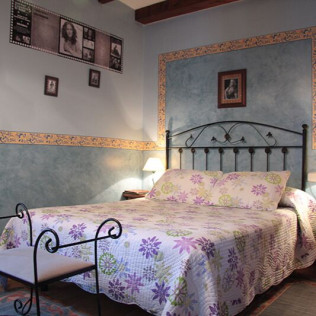 Escapada en Habitación Superior con Bañera de Hidromasaje y Cena en Posada El Solar 3* (Galizano, Cantabria)