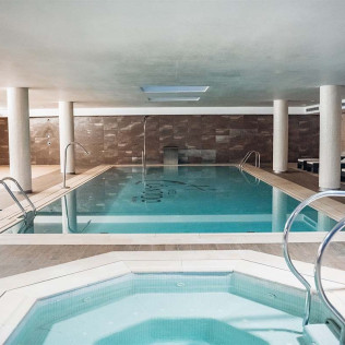 Escapada con Spa en Hotel Cándido y Vuelo en Globo para dos con Fotos y Vídeo (Segovia)
