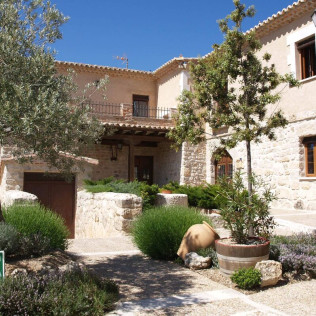 Escapada con Encanto y Visita a Bodega en Pago de Trascasas Hotel Rural (Valladolid)