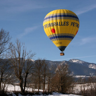 Escapada en Hotel Can Alemany y Vuelo en Globo en Manresa o Igualada para dos (Barcelona)