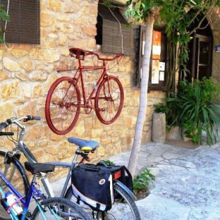 Escapada con Cena en Montsonís Medieval Resort y Vuelo en Globo para dos con Fotos (Lleida)