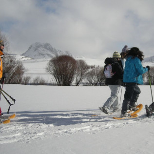 Excursión en Raquetas de Nieve y Fotos (León)