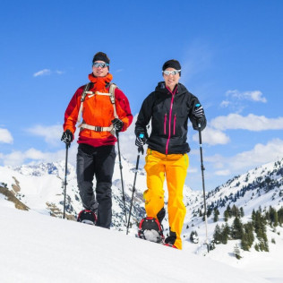 Excursión en Raquetas de Nieve y Fotos (León)