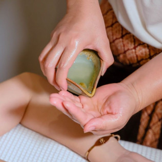 Jacuzzi Privado y Masaje a elegir para dos en Jamu Rituals Spa & Massage (Barcelona)