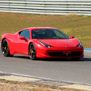 Ferrari en Carretera y Circuito Spa en Hotel Balneario Blancafort 4* (Barcelona)