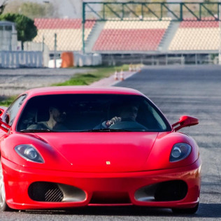 Trío de Coches: Ferrari, Lamborghini y Porsche + Vuelta en Coche de Alta Gama (Barcelona)