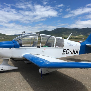 Fin de Semana Romántico con Circuito Balneario y Vuelo en Avioneta (Huesca)