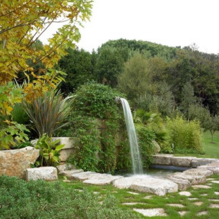Fin de Semana Rural en Habitación Superior con Bañera de Hidromasaje en Hotel El Carmen 3* (Perlora, Asturias)