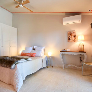 Escapada con Cena en Habitación Doble o Suite de Aal Cachucho (San Agustín del Guadalix, Madrid)