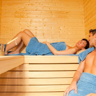 Spa Privado con Cava para dos en Orgullo Rural Casa Rural (Bermellar, Salamanca)
