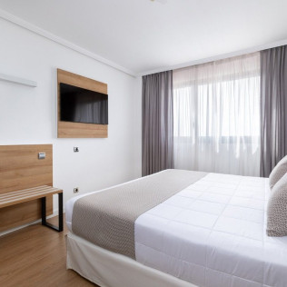 Escapada con Cena en Alexandre Hotel Frontair Congress 4* (Sant Boi, Barcelona)