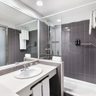 Escapada con Cena en Alexandre Hotel Frontair Congress 4* (Sant Boi, Barcelona)
