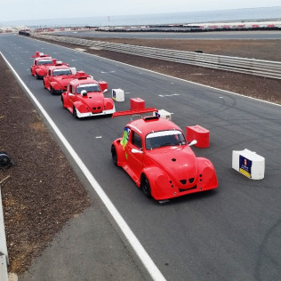 Conducción de un Fun Cup en el Circuito de Maspalomas (Gran Canaria)