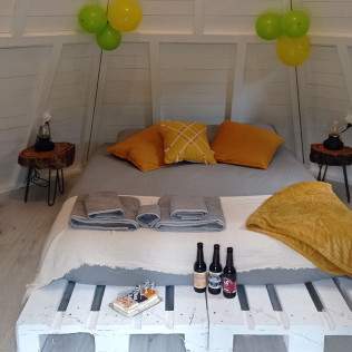 Escapada con Desayuno en Glamping The Teepee (Mombeltrán, Ávila)