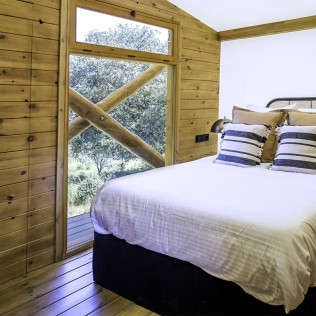 Escapada en Familia de 2 Noches con Desayuno en Junior Suite de Glamping La Dehesa Experiences (Adamuz, Córdoba)