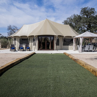 Escapada con Desayuno en Tienda Safari en El Toril Glamping Experience (Velada, Toledo)