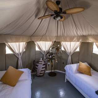 Escapada Familiar con Desayuno en Continental Tent en El Toril Glamping Experience (Velada, Toledo)