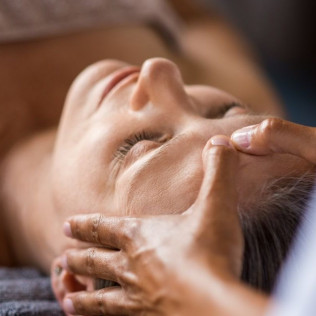 Higiene Holística Facial Personalizada en Alqiro (Madrid)