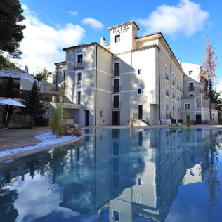 Escapada 2 Noches con Piscina Termal Activa en Hotel Balneario Alhama de Aragón 4* (Zaragoza)