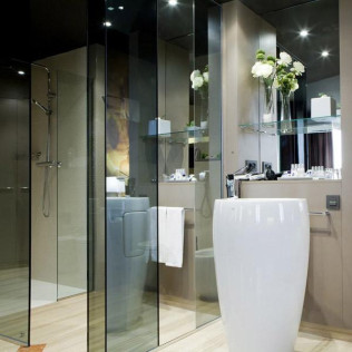 Escapada Romántica en Hotel Ciutat de Tarragona 4* con Jacuzzi en la Habitación (Tarragona)