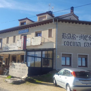 Escapada de 2 Noches con Desayuno en Hospedaje Casa Mariano (Segovia)