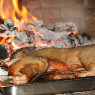 Escapada con Cena en Hospedería Tía María (Casillas, Ávila)