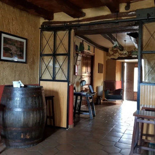 Escapada Rural con Desayuno en Hostal Los Oteros (Pajares de los Oteros, León)
