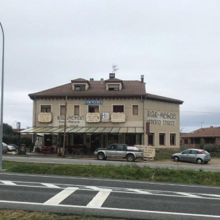 Escapada con Desayuno en Hostal Casa Mariano (Segovia) 