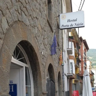 Escapada con Cena en Hostal Porta de Núria (Ribes de Freser, Girona)