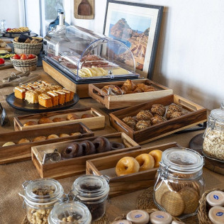 Escapada de 1 o 2 Noches con Desayuno en Hostal Boutique Es Menut (Tossa de Mar, Girona)