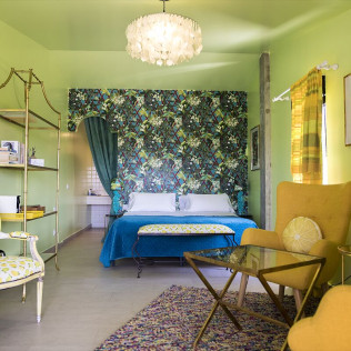 Escapada con Desayuno en Habitación Doble o Suite de Aal Cachucho (San Agustín del Guadalix, Madrid)