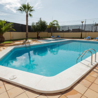Escapada de 2 Noches en Hotel Abril (San Juan, Alicante)
