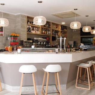 Escapada de 2 Noches en Hotel Abril (San Juan, Alicante)