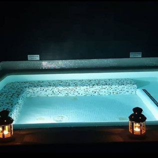 Escapada de 2 Noches con Comida o Cena, Piscina Termal y Terma Romana en Hotel Balneario Playa de Coma-Ruga 4* (Tarragona)