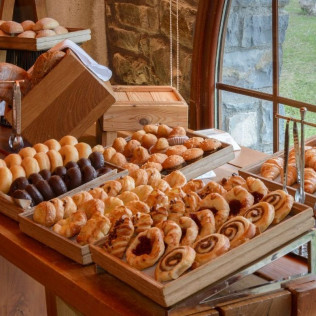 Escapada en Villa Deluxe con Spa y Desayuno en Hotel & SPA Monasterio de Boltaña 5* (Boltaña, Huesca) 