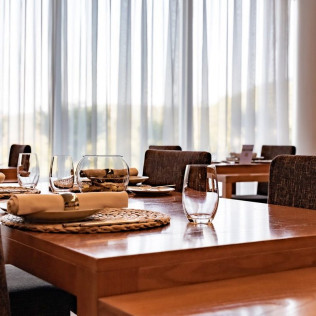 Escapada Día de Spa con Circuito Spa, Masaje Relajante y Cena en Boticas Hotel ART & SPA 4* (Boticas, Portugal)