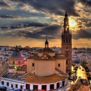 Escapada con Bañera Hidromasaje en Hotel El Rincón de las Descalzas 3* (Carmona, Sevilla)